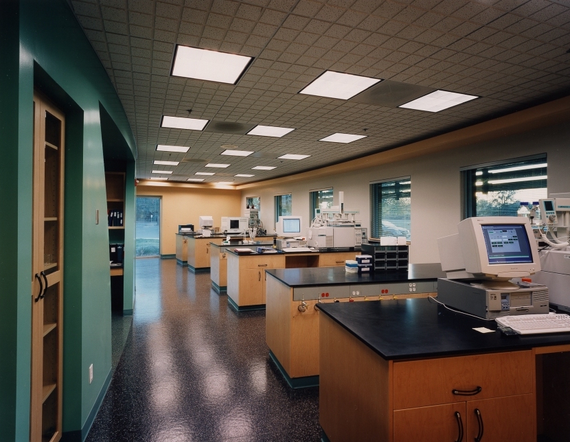 Analytical Laboratory at UCDavis Equine Facility